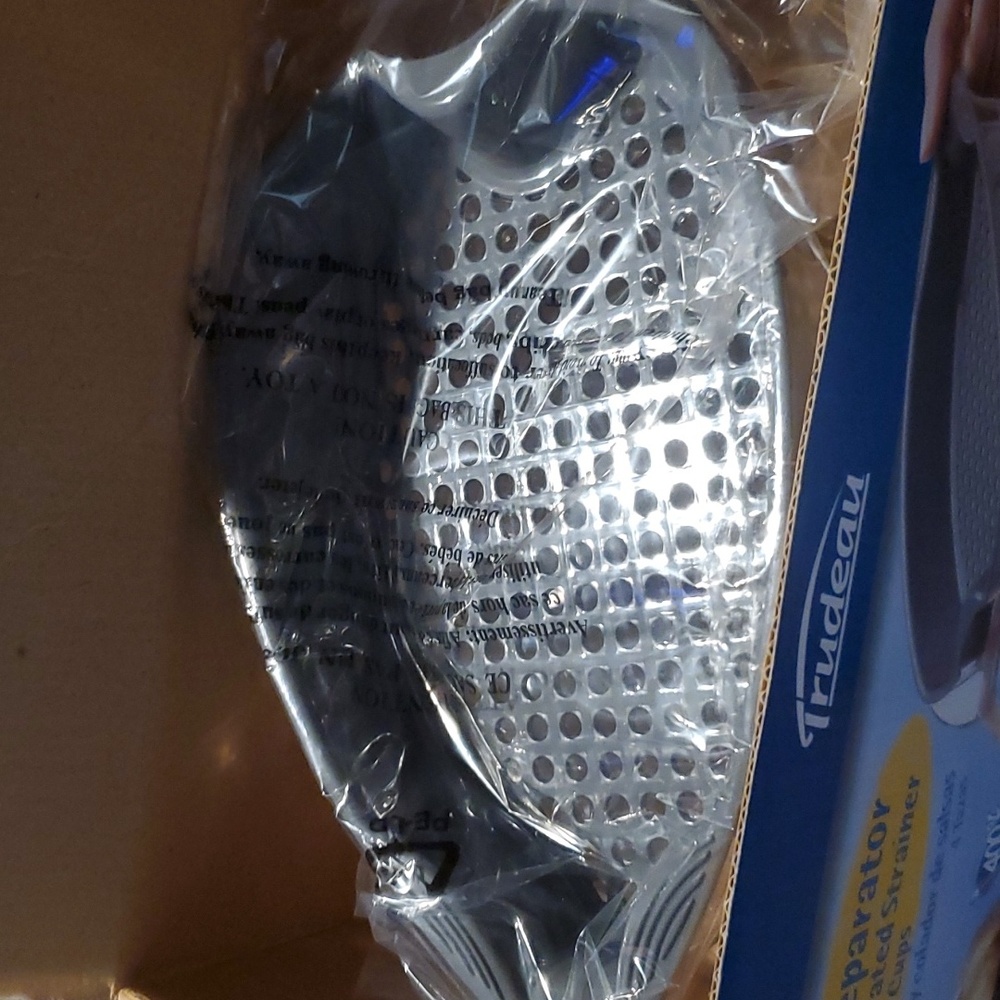 Trudeau Gravy Separator with integrated strainer 4 Cups - BRAND NEW - Picture 3 of 8